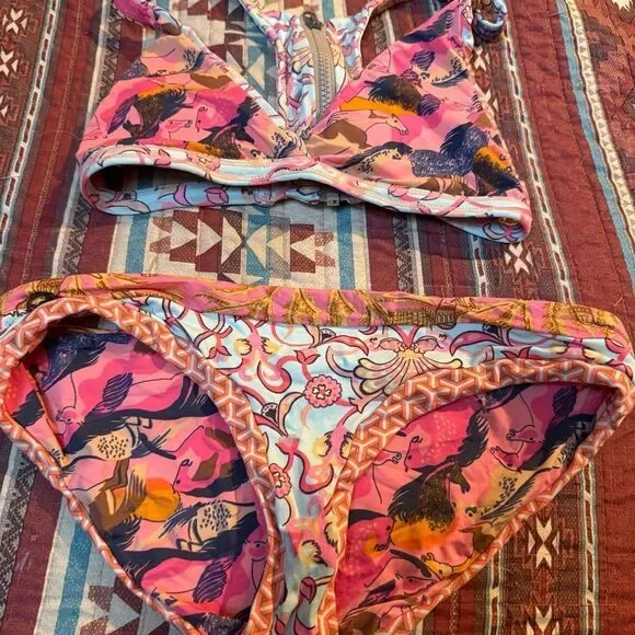 Maaji Reversible Bikini Set size small - Picture 5 of 10